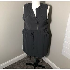 Plus Size Sleeveless Dress with Zipper Details